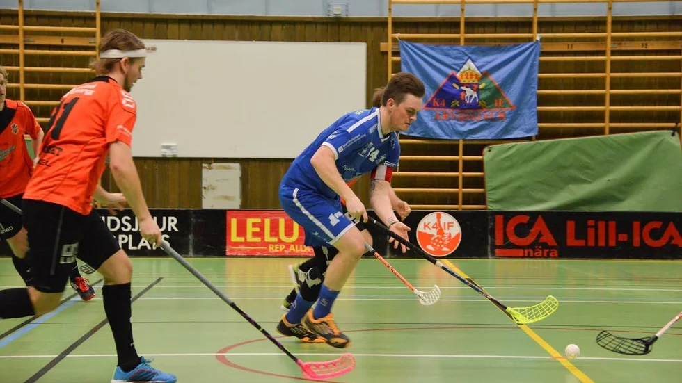 MÅLSKYTT. Johan Renberg gjorde två mål när K 4 förlorade mot IBK Luleå. (arkivbild)