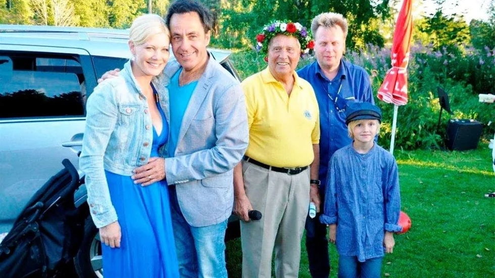 Åsa Sjöberg, Claes Lövgren,  Hasse Cratz, Roland Engdahl och årets Emil vid
avlutningen på Lionsallsången vid Brådtom. Detta efter en säsong som gav ett rejält tillskott till Barndiabetesfonden.