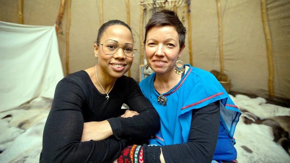 Kultur- och demokratiminister Alice Bah Kunke och Elina Nygård, chef för den publika enheten, samtalade på Ájtte.