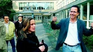 Glad som en speleman! Det var Ridha Achoura från Norrköping, när den nya undervisningen i arabiska språket startade i Norrköping igår - på tunisiska statens bekostnad!
Foto: Robert Svensson (011-200 463)
robert.svensson@folkbladet.se