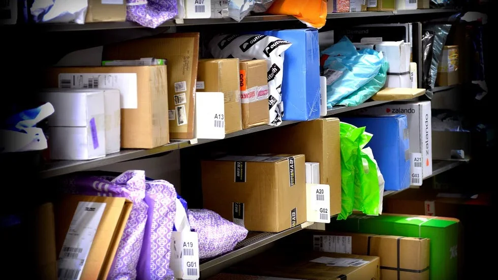 Paketproblem. De fyra personer från Norrköping som åtalades för att försöka smuggla in nätdroger frias.