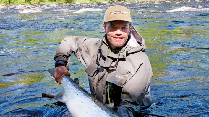 Fiskevårdsområdet har en styrelse som aktivt verkar för att minska antalet fiskare efter älven och gynnar fiskerättsägarna. Det anser Kalle Grahn som har fritidshus vid Byskeälven.