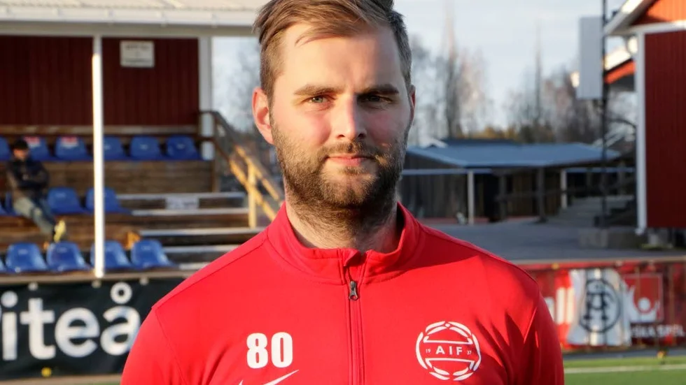 ANSTÄLLS. Piteå IF anställer sportchefen Jens Hedström som sport och kanslichef på heltid.