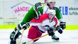 Hästen förlorade sin första kvalmatch till elitserien för J20-lag. Rögle blev för svårt, vann med klara 6-2 i Himmelstalundshallen. 
FOTO: NICLAS SANDBERG