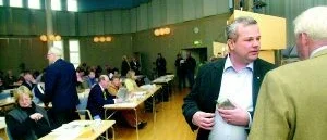 71 mot - 28 för
