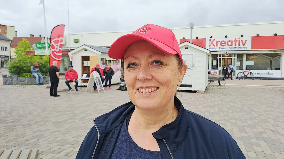 Lena Pantzare satt i kommunstyrelsen som 30-åring i början av 2000-talet. Nu gör hon comeback i kommunpolitiken som 57-åring. "Jag bor i stan och vill engagera mig. Det ska bli jättekul".
