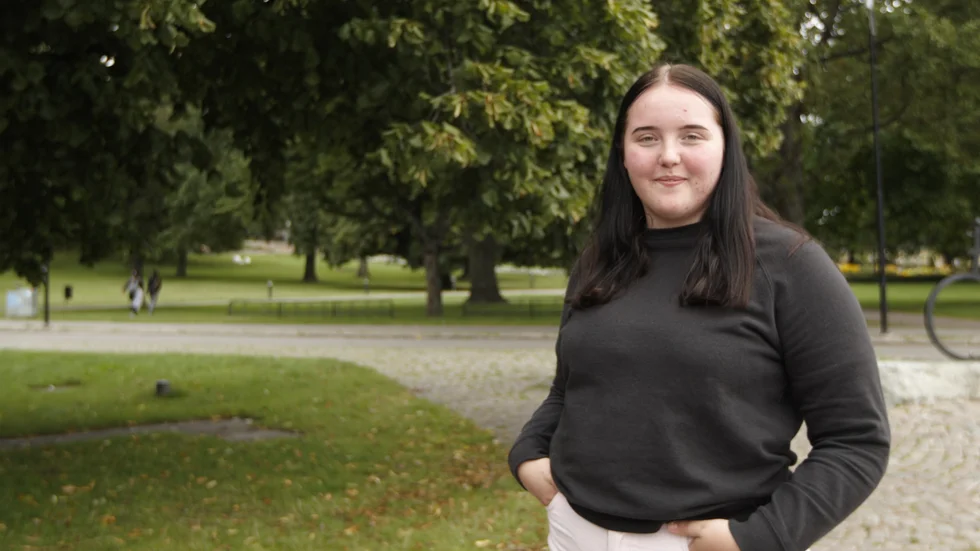 Tilde Lönnerhed fyller 18 år på måndag och därmed missar hon årets val precis. Något som hon inte är helt nöjd med. 