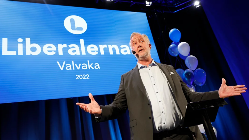Liberalernas partiledare Johan Pehrson (L) talar på Liberalernas valvaka på Posthuset.