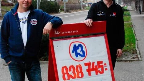 Ännu en storvinst för lyckliga andelsspelare på Pär och Peos spelbutik i Finspång.
- Det här känns jätteroligt, säger ägarna Peo Ericson och Pär Junwijken.