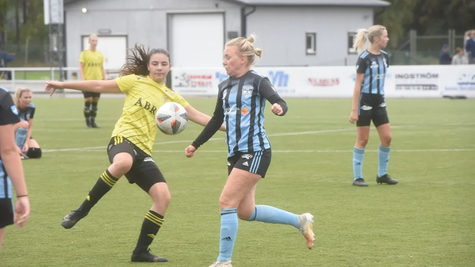 Västervik fick se sig besegrat av Vimmerby i lördagens derby.