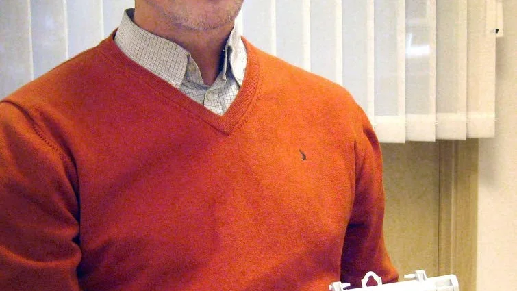 Elmätare. Bytet av Pite energis 23 000 elmätare är nu igång. Jörgen Andersson Strand, elnätschef på Pite energi, förklarar att bytet är en följd av att Energiinspektionen nu ställer högre krav på mätarna.