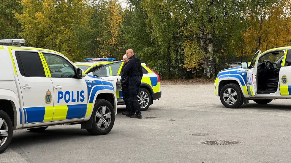Polisen letar efter en man i 75-årsåldern som anmälts försvunnen i Hortlax. Senaste kontakten med mannen var på lördagskvällen. Polisen ber allmänheten om hjälp med iakttagelser.