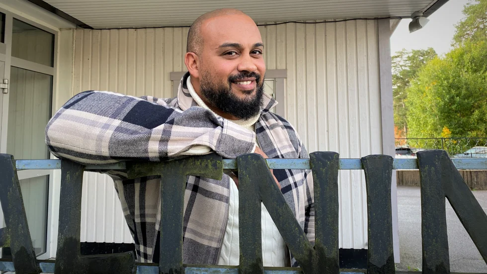 Hatim Abu Rweileh arbetar för att förbättra arbetsmiljön på Barn och unga myndighet. "Nu har det vänt", säger han.