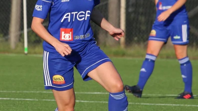 Fullt fokus på bollen. (arkivbild)