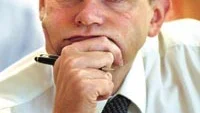 Även om landstinget fortfarande har ett stort underskott kunde landstingsdirektör Johan Assarsson i går i Gamleby berätta om att ekonomi är på bättringsvägen. Foto: ANDERS STEINER