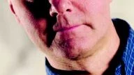Foto: WATTIE CHEUNG/ CAMERA PRESS/SCANPIX  Irvine Welsh har nu skrivit en uppföljning på Trainspotting efter tio år, den här gången med porrfilm som bärande tema.