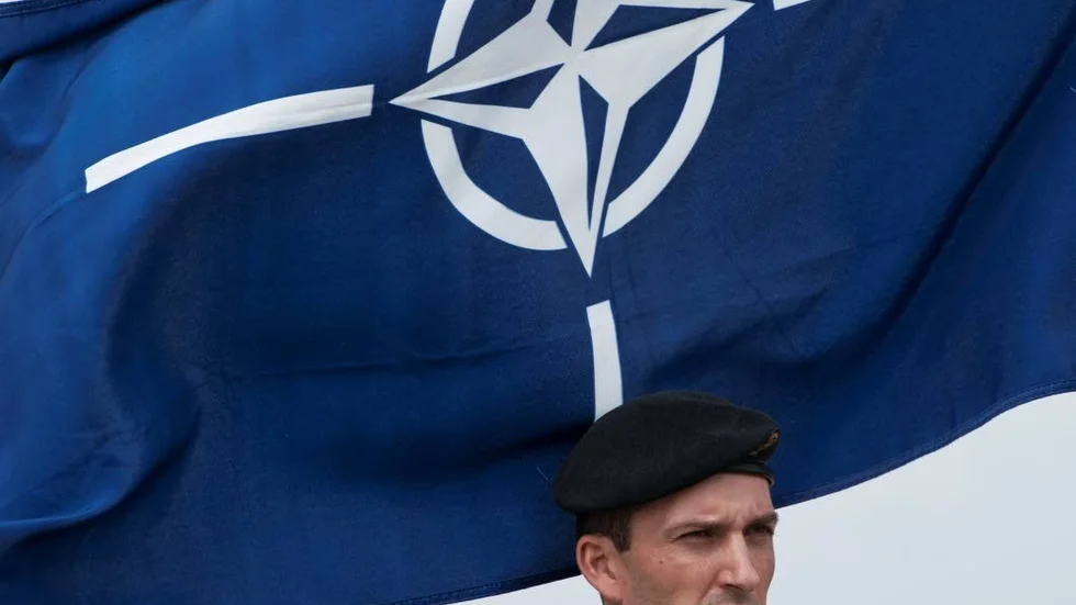 SAMARBETE. Frågan om svenskt NATO-medlemskap borde vara okontroversiell vid det här laget.