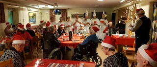 Julfest i Poppelhuset