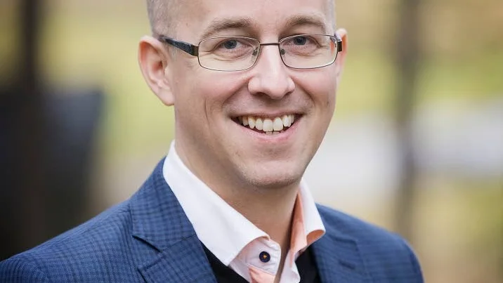 Markus Odevall kommer närmast från Piteå kommun, där han varit lärare på yh-utbildningen Digital strateg.