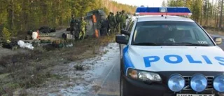 Tre skadade i bandvagnsolycka