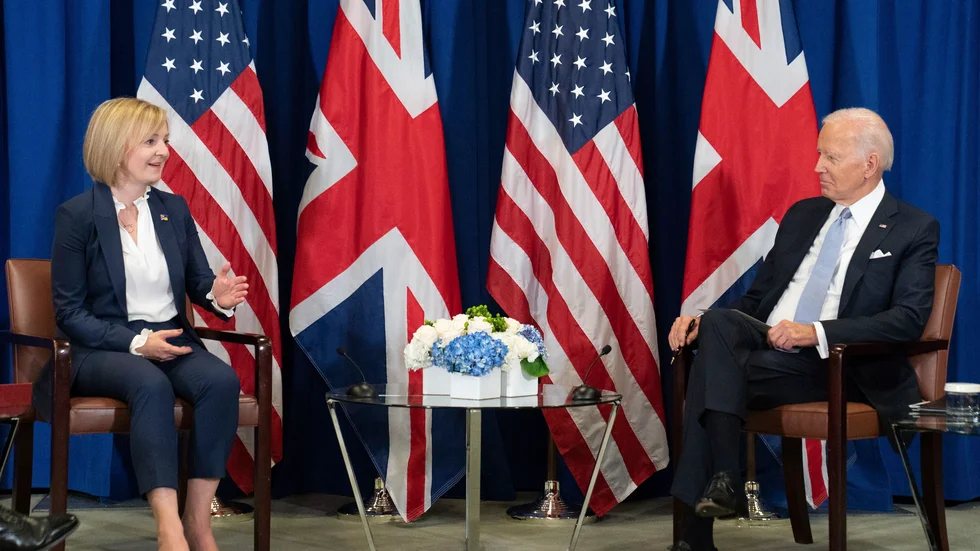 Den amerikanske presidenten Joe Biden skriver i ett uttalande att samarbetet mellan USA och Storbritannien fortsätter. Arkivbild.