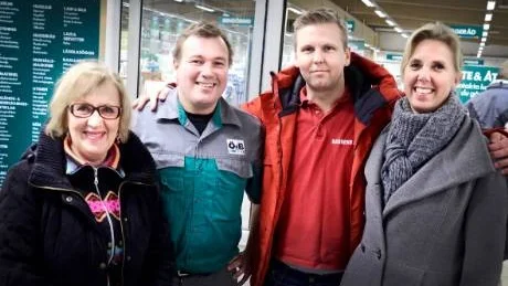 SAMARBETE. Handelsrådet hoppas att samarbete mellan företagarna i kommunen ska utveckla handeln i Haparanda. På bilden: Gunnel Simu, Jan-Ola Eriksson, Janne Lind och Susanne Wallin. Foto: Sabina Nilsson