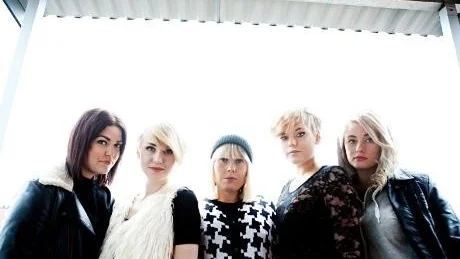 The Glorias.