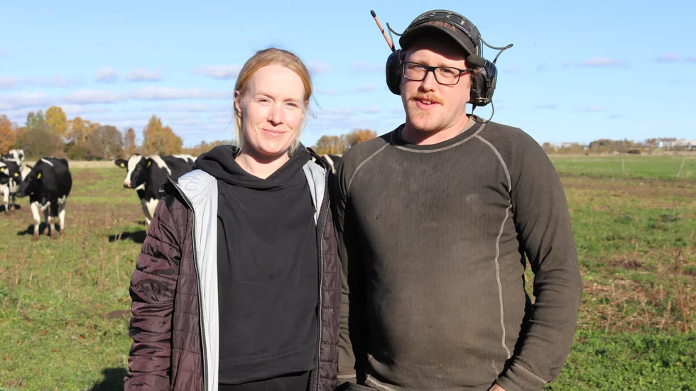 Simon är utbildad på Lövsta naturbruksgymnasium och Pernilla gick barn- och fritidsutbildningen. Det händer att hon då och då hoppar in på förskolan Bysen i Lau.