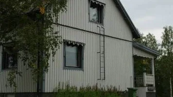 MISSHANDEL. I det här huset hittades både den misshandlade mannen och den misstänkte.