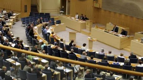 TRANSPORTKOMPANI. I Sverige är det partierna, inte de folkvalda, som bestämmer.