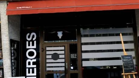 VARNAS. Alkoholhandläggaren Håkan Auland vill att restaurangen ska tilldelas en varning eftersom man saknade en vakt.