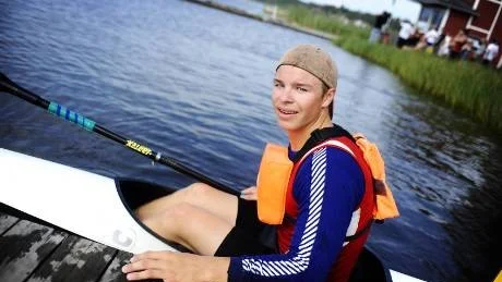NÖJD VINNARE. Joel Elenius tog ett silver och ett brons under onsdagens tävlingar. Foto: Petra Isaksson