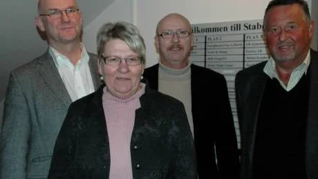 IMPONERADE. Monica Öhman, Krister Örnfjäder och Claes-Göran Brandin imponerades av verksamheten som projektledaren Folke Bohman mitten, presenterade.