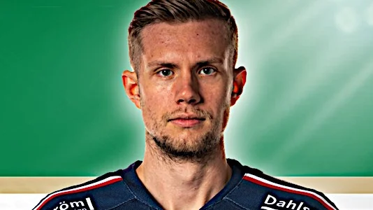 Samuel Lidström har skrivit på för ESK efter flera år i Surahammar. Men faktum är att han redan en gång tidigare spelat i ESK-tröjan, som utlånad junior, våren 2020.
