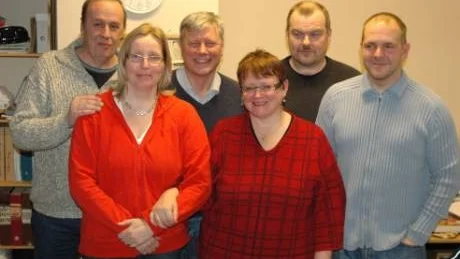 Vänstern träffar Gruvtolvan. Distriktsordförande Börje Lööw, partiordförande Lars Ohly, Gruvtolvans ordförande Harry Rantakyrö, Siv Henriksson, riksdagsledamoten Siv Holma och gruppledaren Niklas Sirén träffades i Kiruna i går. Foto: Åsa Poromaa