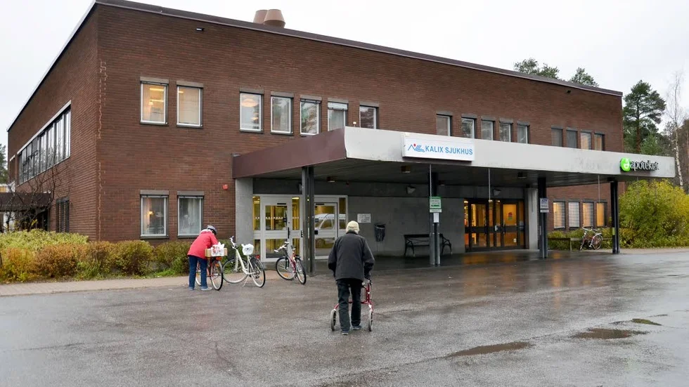 I ett öppet brev kritiserar läkare vid Kalix sjukhus landstingets förslag att bland annat avvveckla IVA, narkosläkare och radiolog vid Kalix sjukhus.