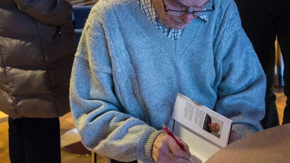 Boksignering. I måndags var det boksläpp för en nyutgåva av Gunnar Kieris Nordkalottsvit, samlingsvolymen "I Nordkalottens öga".