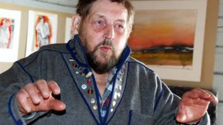 OROAD. Elis Aidanpää känner en oro för hur gratiscampingen påverkar livet i den lilla byn strax utanför Kiruna.