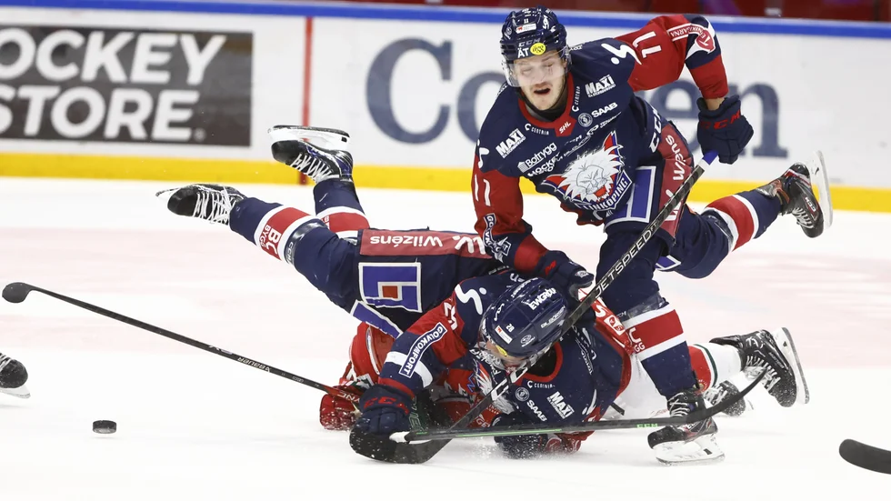 Rörigt mellan LHC och Frölunda. Men Henrik Törnqvist står på benen.