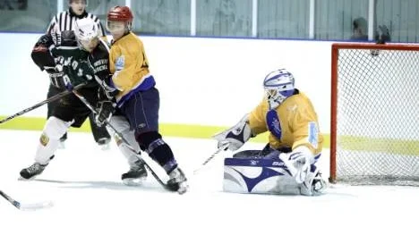 Stils målvakt Martin Öhlund var en stark bidragande orsak till att Rosvik förlorade division 2-matchen hemma mot Stil med 2-4.