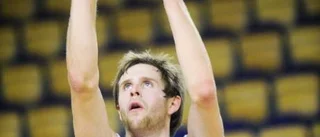 Kearney klar för ett år till i LF Basket