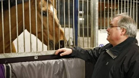 Piteå ridklubb och dess ordförande Jan-Ove Högberg vill se den stora lokala framtidssatsningen på ridsport förlagd till Grisberget. Föreningsmedlemmarna har tröttnat på allt snack om Pitholmsprojektet.