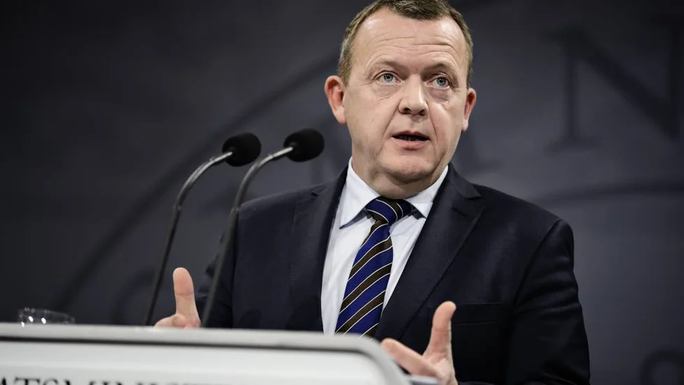 Lars Løkke Rasmussen. Danmark inför i sin tur gränskontroller mot Tyskland.