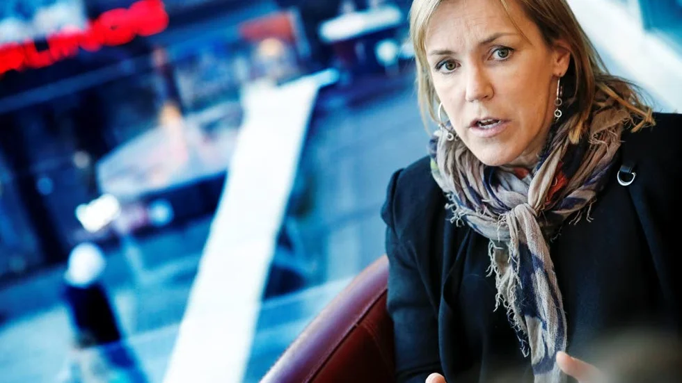 Författare. Åsa Larsson har skrivit böckerna tillsammans med Ingela Korsell.