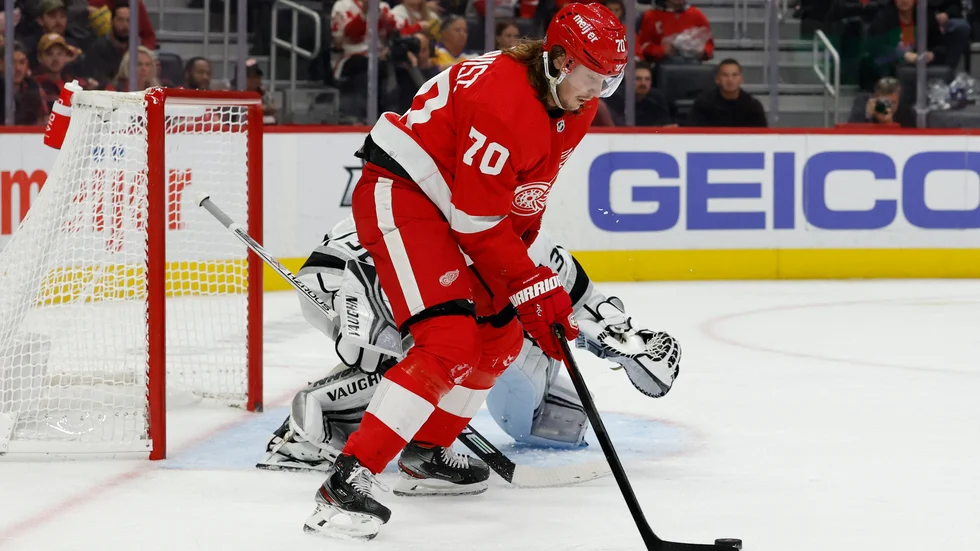 Oskar Sundqvist gjorde sitt första mål för säsongen hemma mot Los Angeles och fixade därmed en poäng till sitt Detroit.