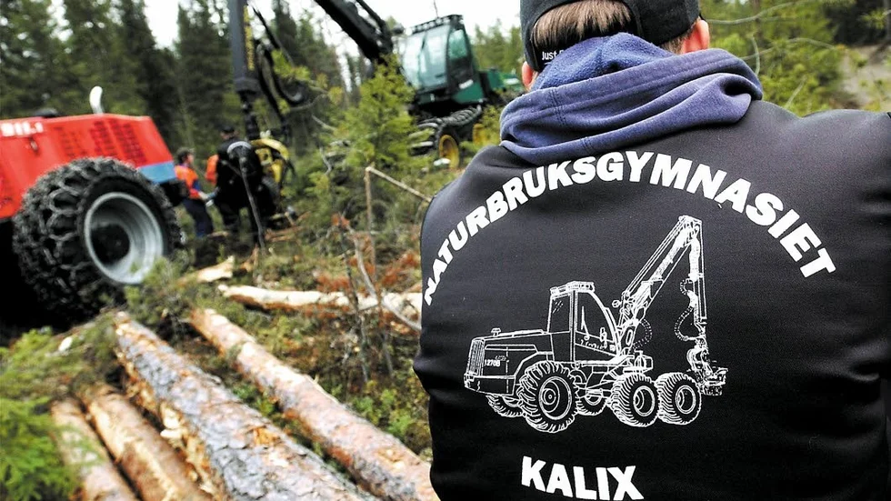 Nedläggningshotat. Skoglig Samverkan i Norrbotten har tillsatt en arbetsgrupp för att se vad skogsnäringen kan göra för att Naturbruksgymnnasiet i Kalix ska överleva.