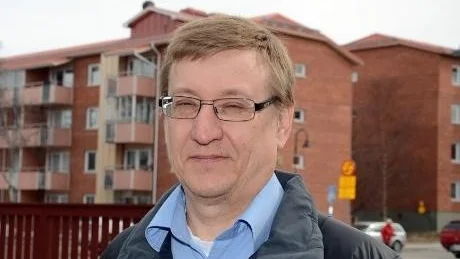 "SKANDAL". Buok-nämndens ordförande Börje Johansson (S), liknar den inställda utbyggnaden av Tallbackaskolan vid en kommunal skandal.