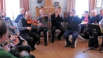 Ett 25-tal spelmän mötte upp i Svensbyn.