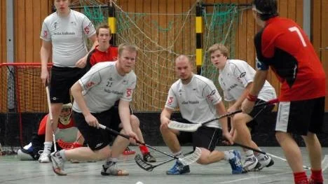 Tobias Nilsson, Fredrik Jakobsson, Raymond Westerlund och  Andreas Karlsson var inte bara bra framåt, försvarsspelet var minst  lika bra.