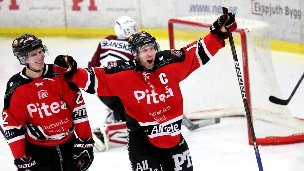 Målskytt. Daniel Olofsson fixade 3–0-målet.